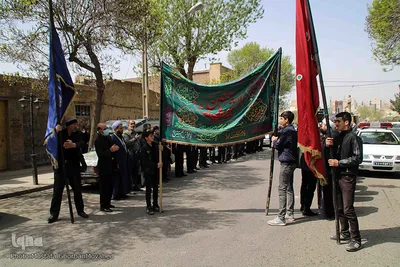 مراسم عزاداری خیابانی هیئت های حسینی و مذهبی در سوگ امام اول شیعیان در اهر