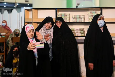 لحظه تحویل سال ۱۴۰۱ در حرم حضرت عبدالعظیم (ع)