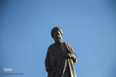 مجسمه علامه امینی در میدان الغدیر تهران