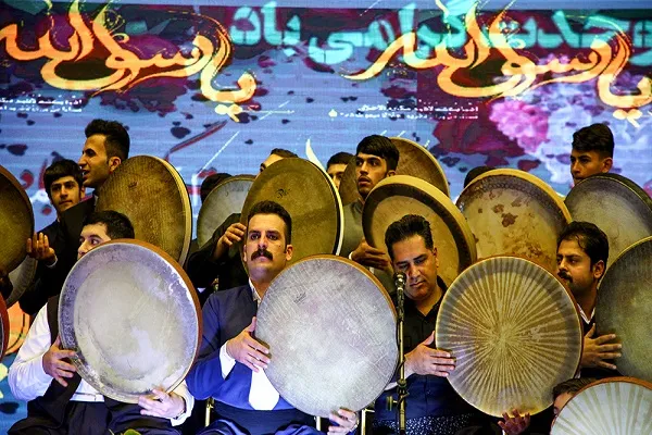 جشن میلاد پیامبر اکرم(ص) در مساجد حاشیه شهر سنندج برگزار می‌شود