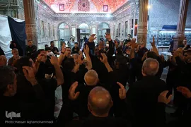 مراسم عزاداری چهارمین شب دهه اول محرم در صحن امام حسین(ع) حرم مطهر حضرت عبدالعظیم حسنی(ع) در شهر ری