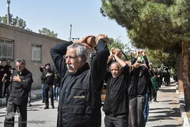 حسینیه ایران؛ آیین سنتی سنگ زنی و نخل گردانی در روستای علاء سمنان