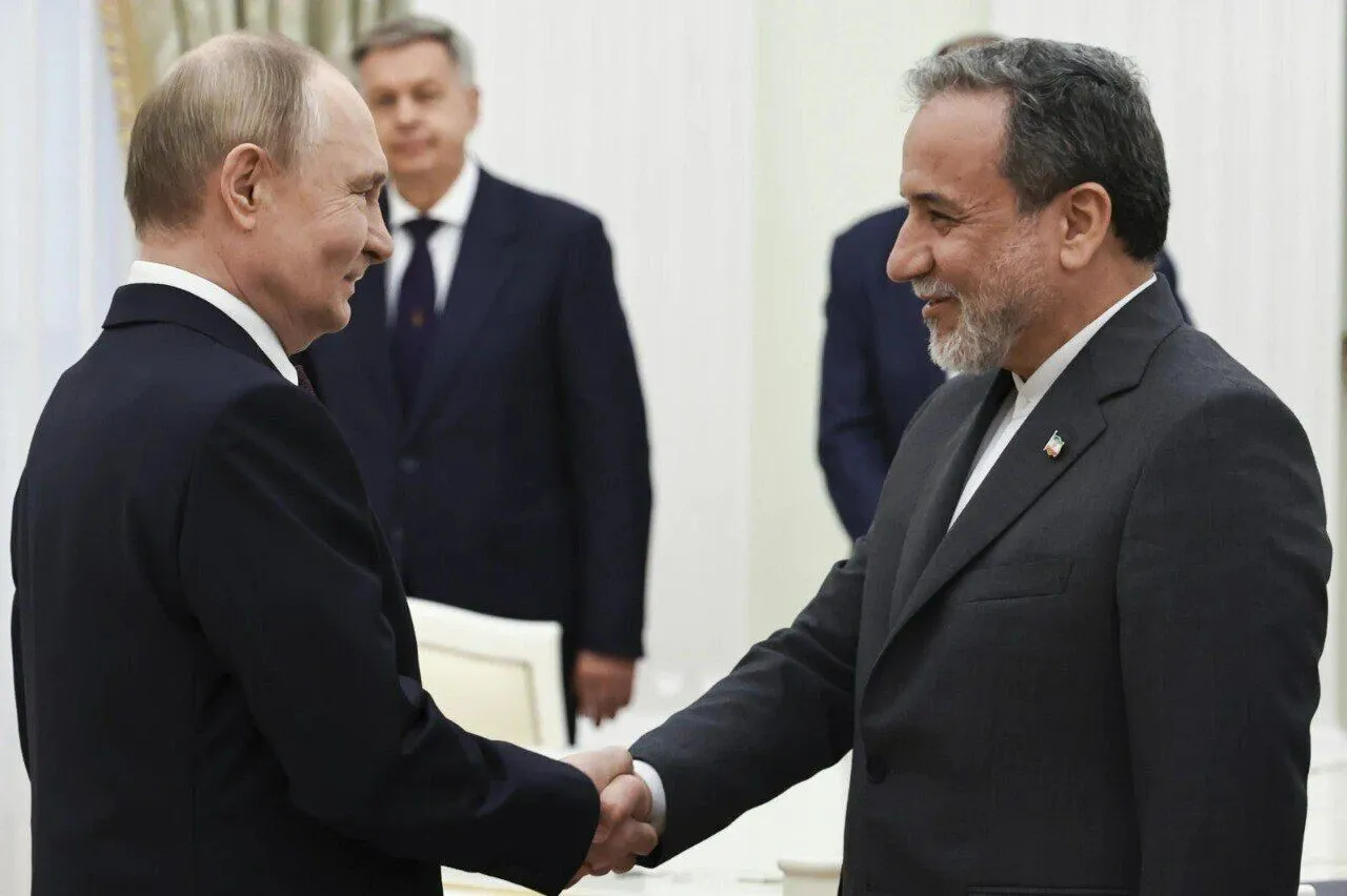 Putin: Rusya, İran ile stratejik ilişkileri sürdürmekte kararlı