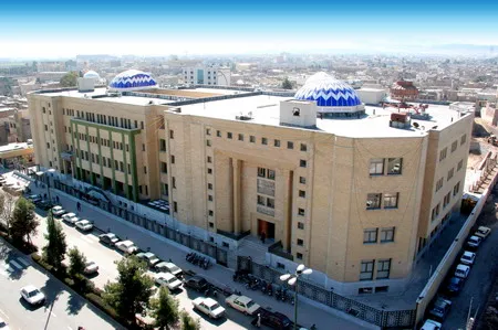 Qom: 52 alumnos del seminario islámico tienen dominio completo del idioma chino
