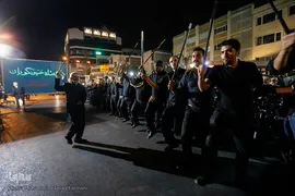 دسته های عزاداری در میدان منیریه تهران