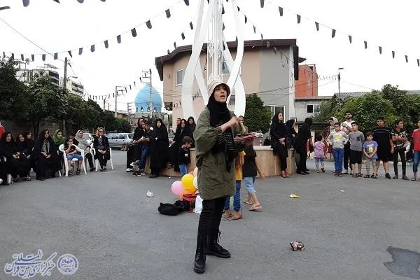 آیین افتتاح بخش ملی تئاتر خیابانی ششمین اشکواره فرهنگی ـ هنری حسینی در ایزدشهر