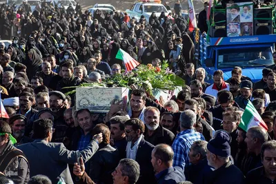 تشییع باشکوه ۸ شهید گمنام در شهرکرد
