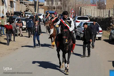 همایش سوارکاری رژه سواره با اسب ویژه بزرگداشت پیروزی انقلاب اسلامی در اهر