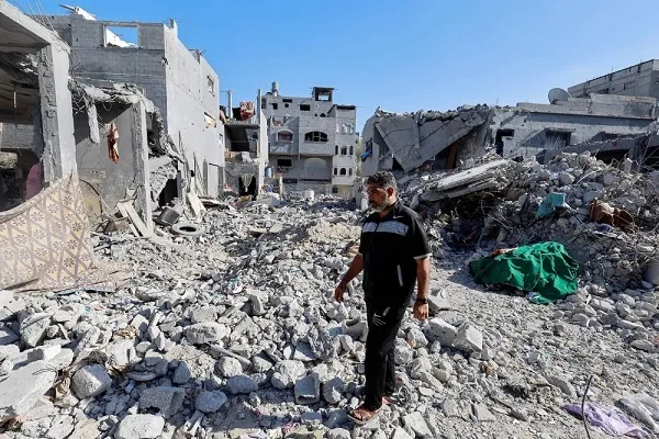 Gaza: 10,000 Bodies Decomposing Under Rubble, Causing Diseases, Agency Says