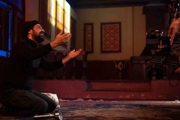 رونمایی از نماهنگ «چراغ» امشب در برنامه «مخاطب خاص» + تیزر