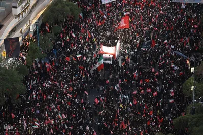 تشییع پیکر مطهر رهبر شهید در مشهد مقدس
