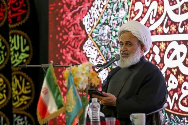 اربعین باید بیش از پیش رنگ و بوی امام زمان(عج) بگیرد