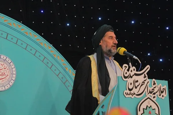 سرداران سپاه متخلص به اخلاق و آداب حسینی هستند