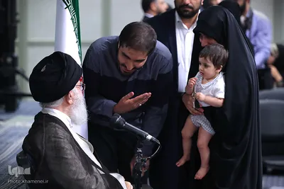 دیدار مدال‌آوران المپیادهای علمی و اعضای تیم ملی والیبال جوانان با رهبر انقلاب