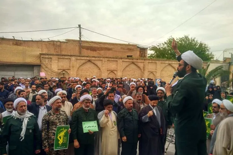 تجمع علمای فارس در حمایت از پاسداران انقلاب/ تشكیل سپاه بر اساس مبانی قرآنی است