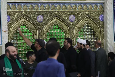 غبارروبی مضجع شریف حضرت معصومه(س) با حضور خبرنگاران