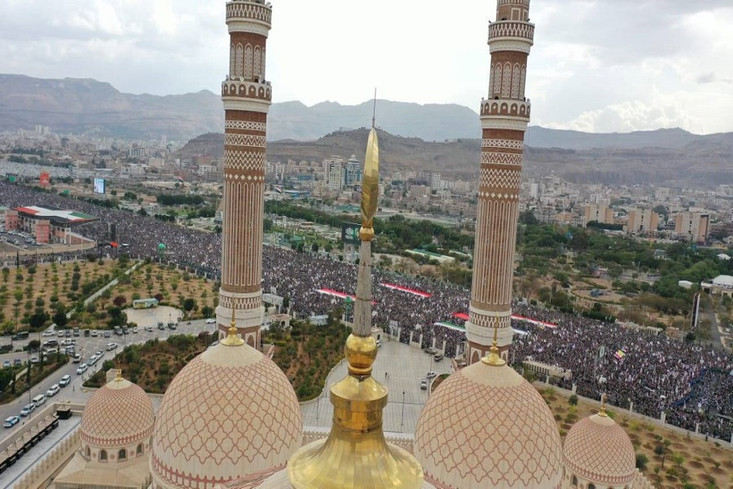 تقرير مصور | طوفان بشري بالعاصمة اليمنية في مليونية "جمعة التحذير والنفير"