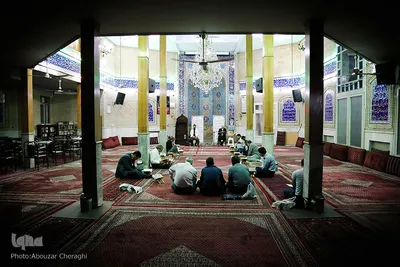 از افطار تا سحر با جلسات قرآنی شهر تهران ـ مسجد امام سجاد(ع) 