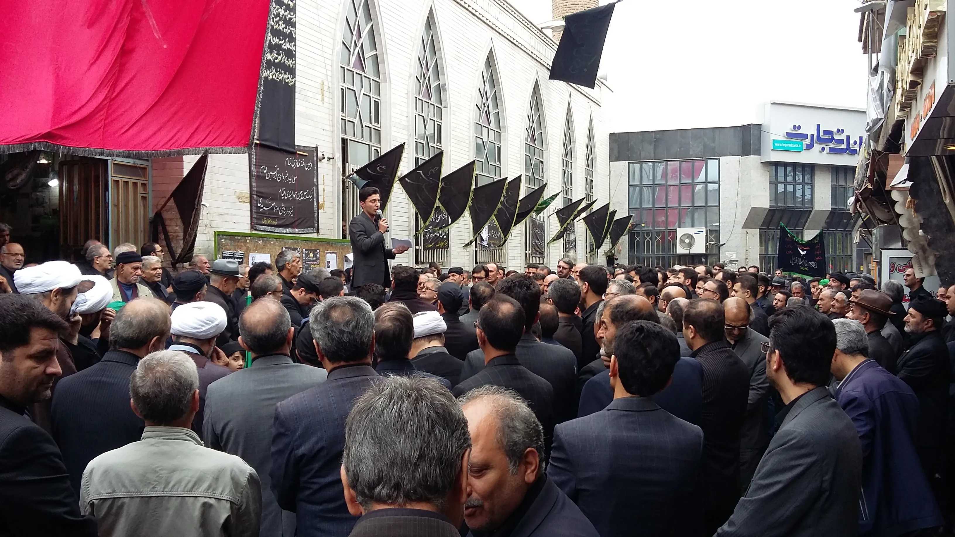 ادای احترام دانشگاهیان اردبیل به ساحت قدسی امام حسین(ع)
