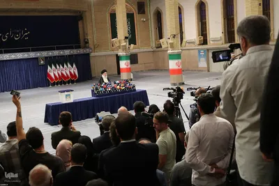 حضور رهبر معظم انقلاب در پای صندوق رأی انتخابات ریاست جمهوری