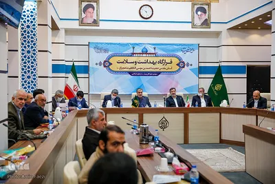 نشست قرارگاه بهداشت و سلامت آستان مقدس شاهچراغ(ع)