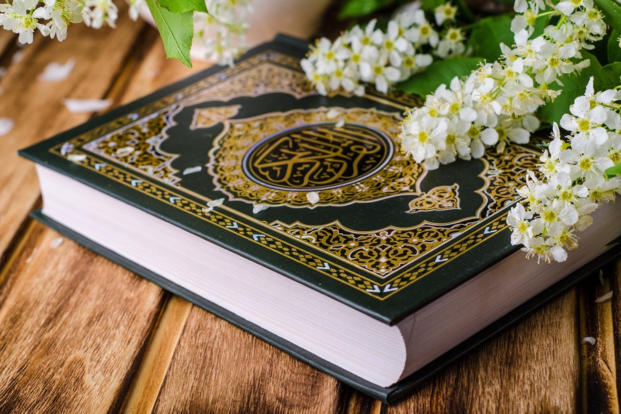 القرآن الكريم محور التغيير في نمط الحياة والحوكمة الاجتماعية القرآن الكريم محور التغيير في نمط الحياة والحوكمة الاجتماعية