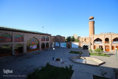 غبارروبی آستان مقدس امامزاده حمزه(س)