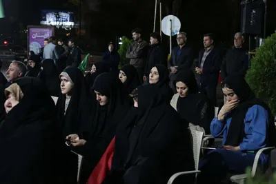 یادبود خادمان ملت در پرواز اردیبهشت