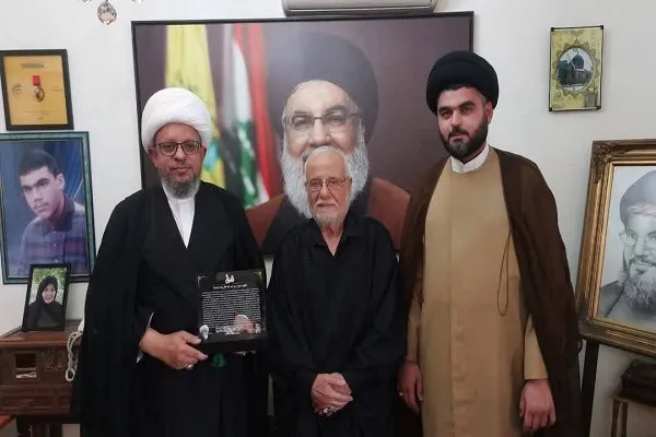 نماینده آیت‌الله یعقوبی با خانواده شهیدسید حسن نصرالله دیدار کرد