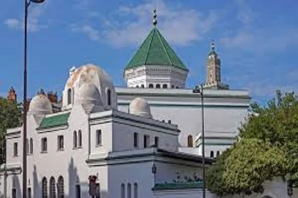 La Mosquée de Paris dénonce une alliance entre juifs et extrême droite international