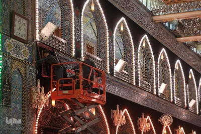 Der Heilige Schrein von Abul Fadhl Al-Abbas (as.) trägt Schwarz