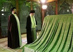 Le guide rend hommage à l'Imam Khomeiny (s)