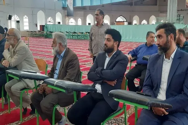 نشست امام جمعه آمل با مسئولان مواکب جشن  عید غدیر