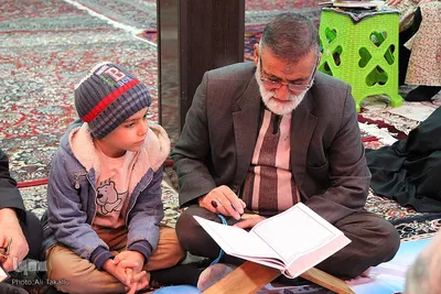 کرسی تلاوت قرآن کریم همزمان با هفته قرآن در ملایر‎‎
