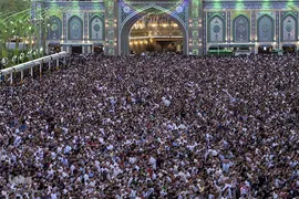 نماز عید فطر در بین‌الحرمین کربلای معلی