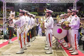 اجتماع ۲۰ هزارنفری «دختران آرمانی»