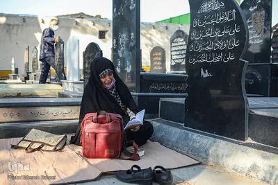 مراسم دعای پرفیض عرفه در گلزار شهدا