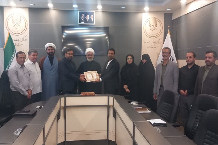 نشست امضای تفاهم نامه راه اندازی شبکه خبرنگاران افتخاری قرآن، شیراز