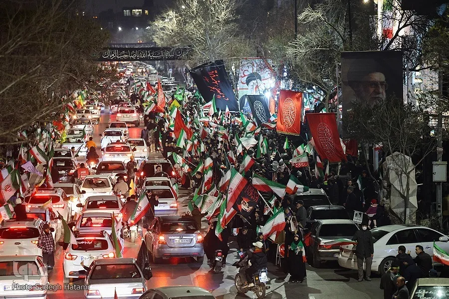 تقرير مصور | تجديد العهد مع قائد الثورة الشهيد في مشهد المقدسة