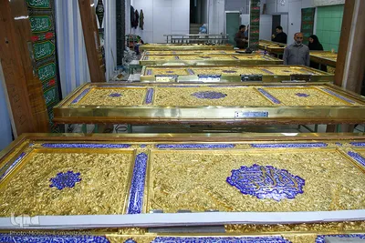 کارگاه ساخت درب‌های حرم امامین کاظمین(ع) در مشهد