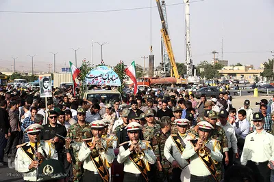 تشییع پیکر هفت شهید دفاع مقدس در همدان 