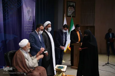 نشست صمیمی استاندار خراسان رضوی با نخبگان، فعالان و پیشکسوتان قرآنی