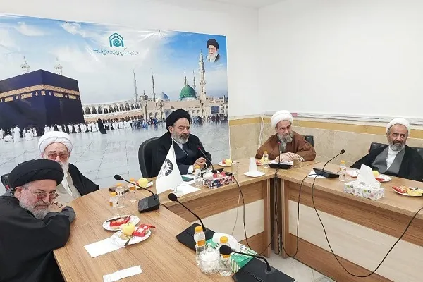 رصد فعالیت‌های مجازی زائران توسط هوش مصنوعی در عربستان