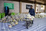 توزیع ۱۴ هزار بسته غذایی میان سیل‌زدگان خوزستان در آستانه ماه رمضان
