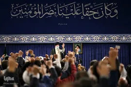 دیدار صدها نفر از مردم اصفهان
