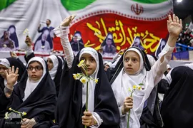 اجتماع بزرگ دختران انقلاب