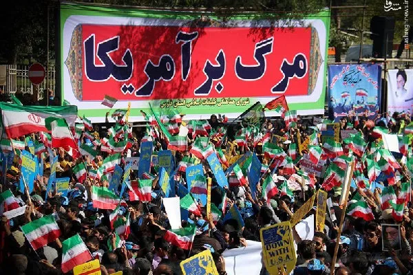صدای تسخیرکنندگان لانه جاسوسی روی موج رادیو