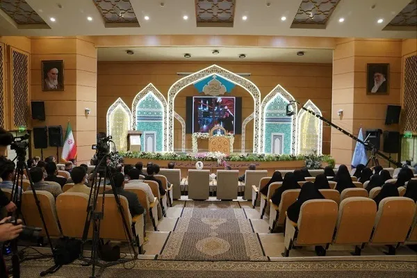 إنطلاق نهائيات المهرجان الوطني القرآني لوزارة العلوم الإيرانية + صور