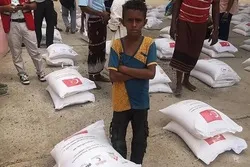 Türkiyə Yəməndə qida məhsulları payladı