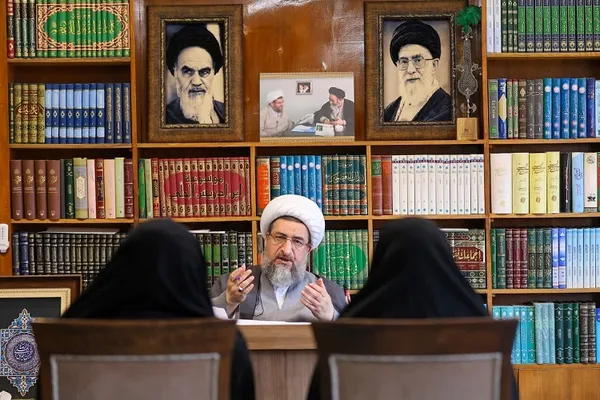 دیدار اقشار مختلف مردم با امام جمعه تبریز